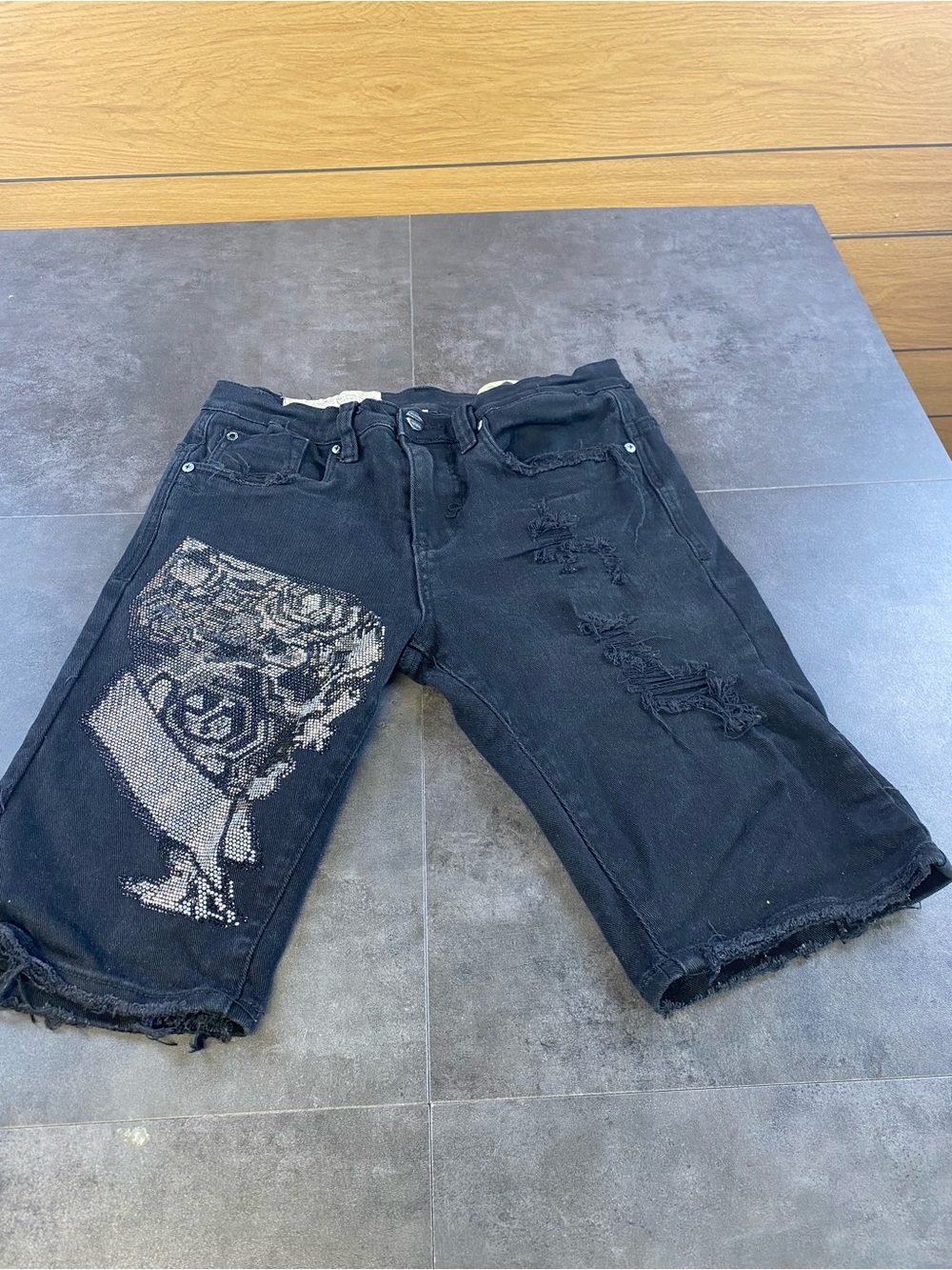 Industrial Indigo Men's Black Distressed Rhinestone Bermuda Jean Shorts size 32
